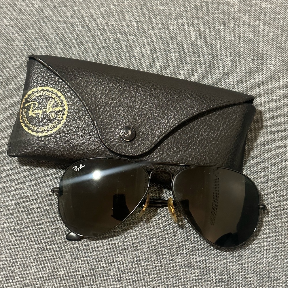 Black RayBan Aviator Sunglasses